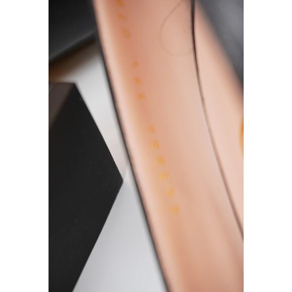 Gucci Black Leather Horsebit Block Heel Pumps with Gold Hardware - Picture 4 of 11